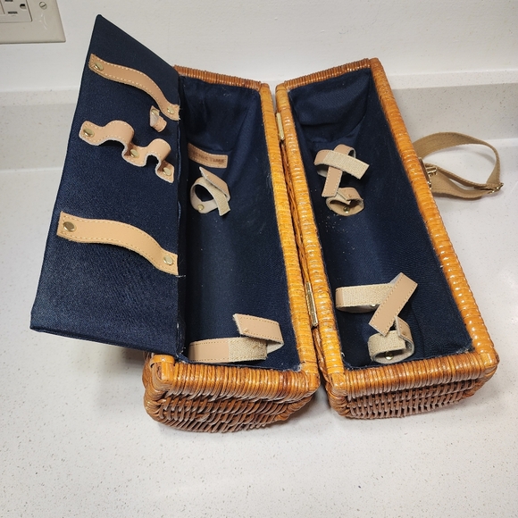 Vintage PicNic Rattan Basket For Wine, Wine Glasses And Accessories - Picture 9 of 14